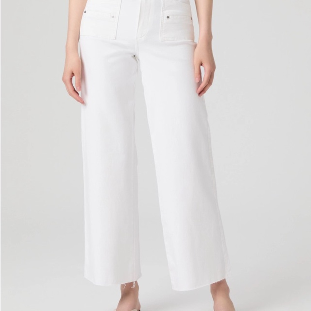 Paige Anessa Welt Pocket White Wide Leg Jeans Cropped to 28.5” size 28
